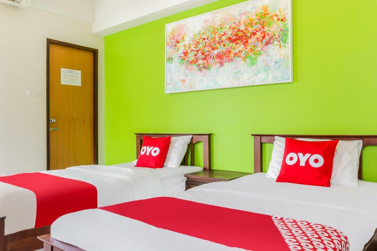 Oyo 233 Sunshine House Hotel Chiang Mai Exterior foto